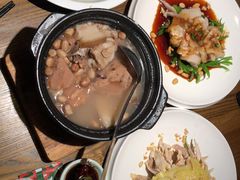 洪湖莲藕猪踭煲-大鸽饭(岗顶店)