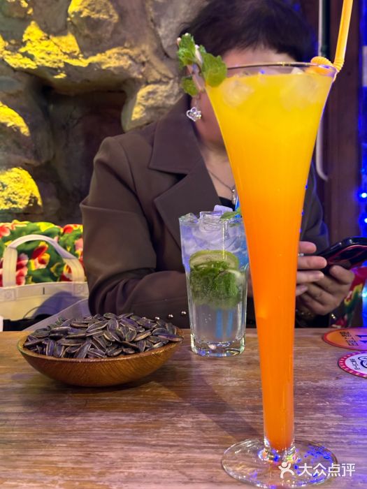 在路上酒吧(大理古城店)图片