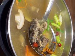 -乡土黄·鲜牛肉火锅·小龙虾(兴业街店)