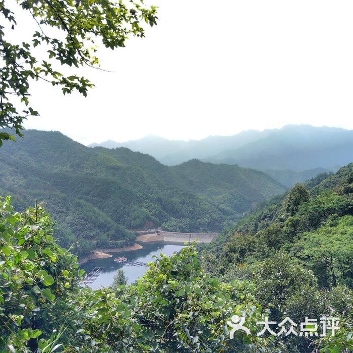 天子地生态风景旅游区