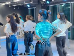 -STAR舞蹈工作室