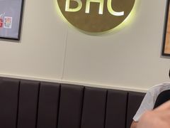 -BHC炸鸡(明洞总店)