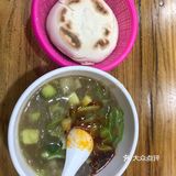 刚好今天天气有点儿飘小雨星、吃完出来暖和得很