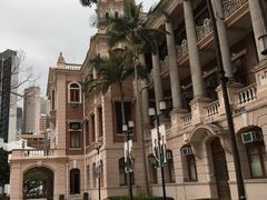 -香港大学