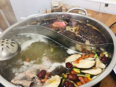 -牛八宝桂林米粉(八里庄店)