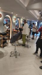 -苏豪路易士·嘉玛发廊