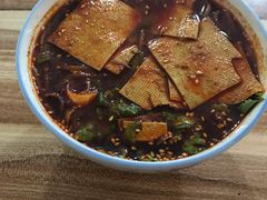 麻辣米线-老字号杨坡红油米线腊汁肉夹馍(东四道巷店)