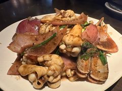 -大头虾越式风味餐厅(光明广场店)