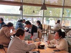 -蜜桃餐厅·伴山(湖滨商业街店)