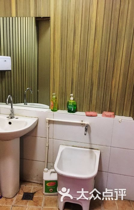 尚文餐厅洗手间图片 - 第1张