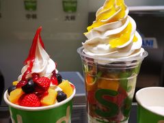 -同济大学本部学苑饮食广场