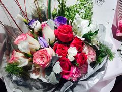 -谷莠子花艺气球派对·绿植造景·花艺沙龙(东海缤纷天地店)