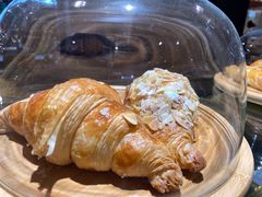 杏仁牛角包-LIN COFFEE CO(龙珠达店)