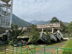 -四川汶川特大地震漩口中学遗址