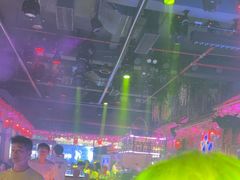 -喜鹊音乐酒馆(西街店)