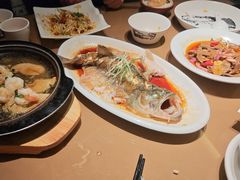 -东口码头·烧鸽子·鱼头泡饼·地方菜(金鹰悦城店)