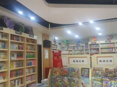 -新华书店(沙坪坝书城店)