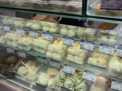 -白玉兰食品甜凤店(合生汇店)