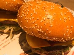 -The Habit Burger Grill 哈比特汉堡(复兴soho店)