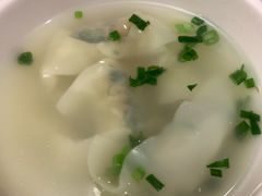 蟹粉小馄饨-新光酒家方亮蟹宴(黄浦店)