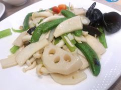 鲜杂菌炒素珍-太兴餐厅(东方广场分店)