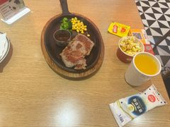 -摩欧客意式餐厅(高新活力汇店)