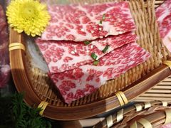-山川小町·极番烧肉(新地假日广场店)