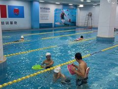 -宝德龙游泳健身