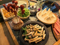 -山悦里 山野·鲜火锅(罗斯福广场店)