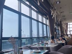 -青岛中心假日酒店·蓝天行政酒廊