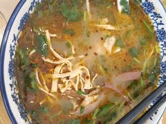 -八百里牛肉汤(盖饭·锅贴·万象城店)