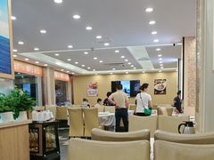 -粤盛海鲜平价店(洛溪食街店)
