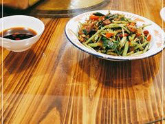 -冶建镜子·老南昌大排档·江西虾王(总店)