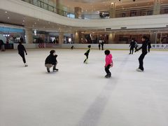 -陈露国际冰上中心(天津嘉里汇店)