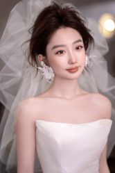 -艾米丽婚纱礼服