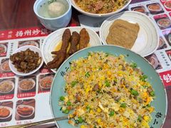 -扬二春炒饭(国庆路总店)