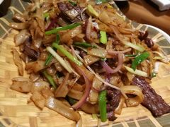 -广州中心皇冠假日酒店·百粤楼