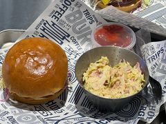 -TRIPS BURGER(大钟寺店)