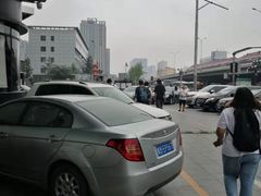 -冠京饭店·停车场