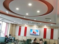 大堂-李先生牛肉面大王(营口大润发店)