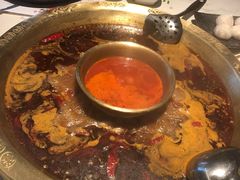 罗宋汤鸳鸯锅-哥老官重庆美蛙鱼头(宝山龙湖店)