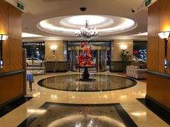 -深圳富苑皇冠假日套房酒店