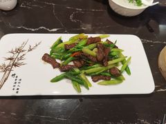 -粤轩楼广式特色餐厅(青岛路店)