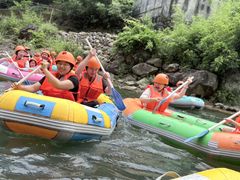 -安吉龙王山峡谷漂流