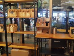 面包甜点陈列柜-81BAKERY(大学路店)