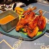 根据大家推荐主要点了几个菜，墨鱼汁饭好吃