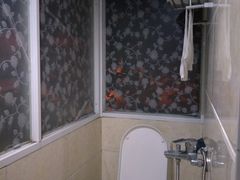 -7天连锁酒店(上海徐家汇龙华路地铁站店)