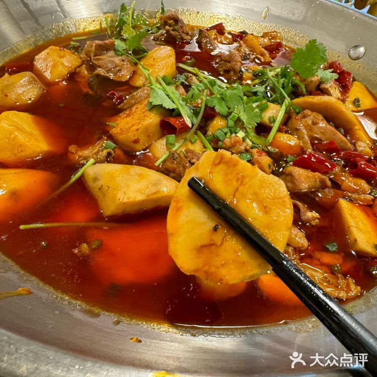 这家店位于成都市天府新区隆翔街 这边我没怎么来过