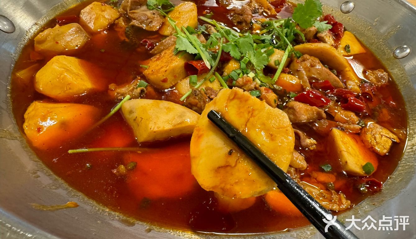 这家店位于成都市天府新区隆翔街 这边我没怎么来过