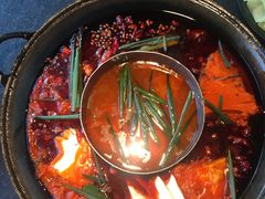 -渝涯重庆豆花老火锅(中赢国际店)